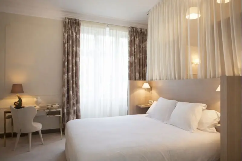 11.hotel paris 16.webp