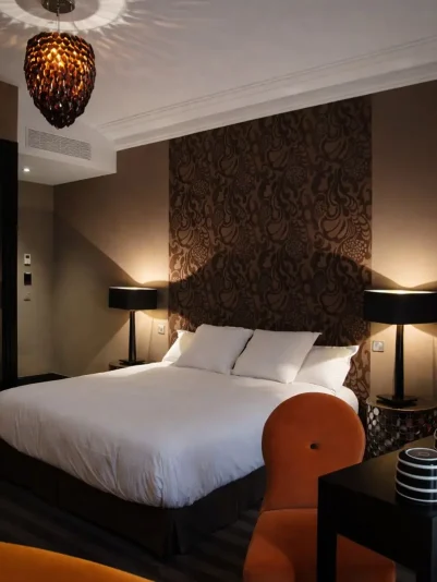 7.hotel paris 16.webp