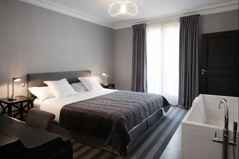 9.hotel paris 16.webp